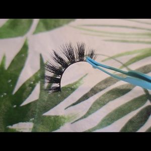 Eyelash style “ Gold digger “